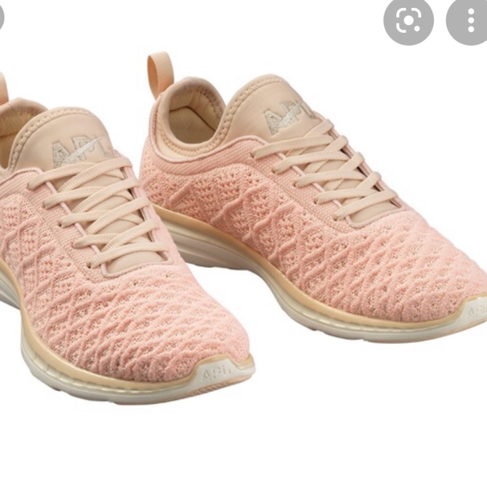 APL Techloom Phanton Blush Cream 7 NIB Running